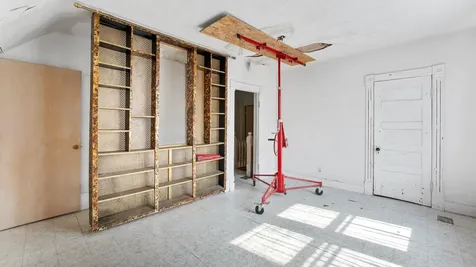 205 N Commercial Avenue Sandstone MN 55072