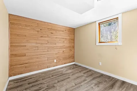 56 Helberg Road Esko MN 55733