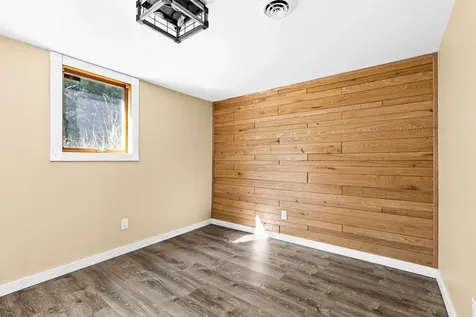 56 Helberg Road Esko MN 55733