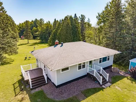 56 Helberg Road Esko MN 55733