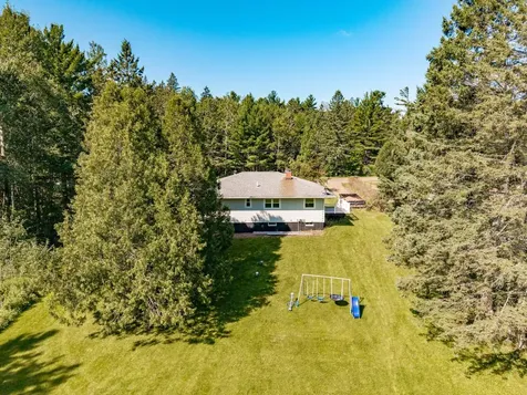 56 Helberg Road Esko MN 55733