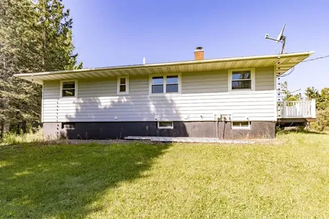 56 Helberg Road Esko MN 55733