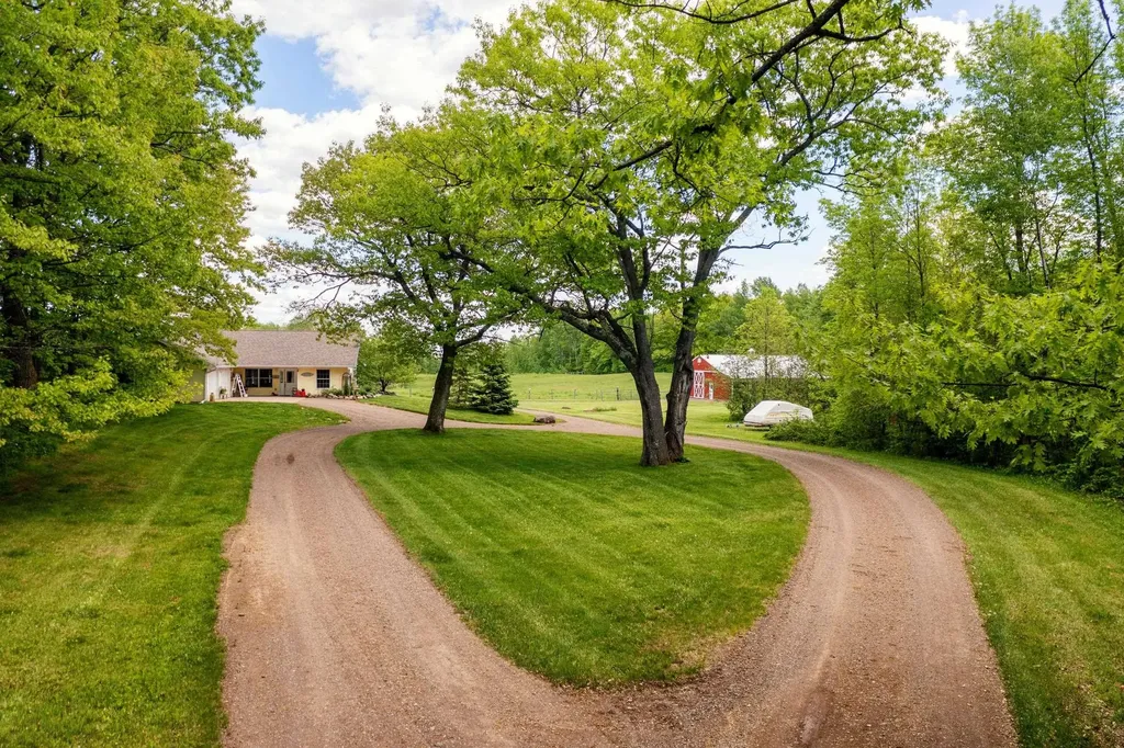 2538 Friendship Lane Carlton MN 55718