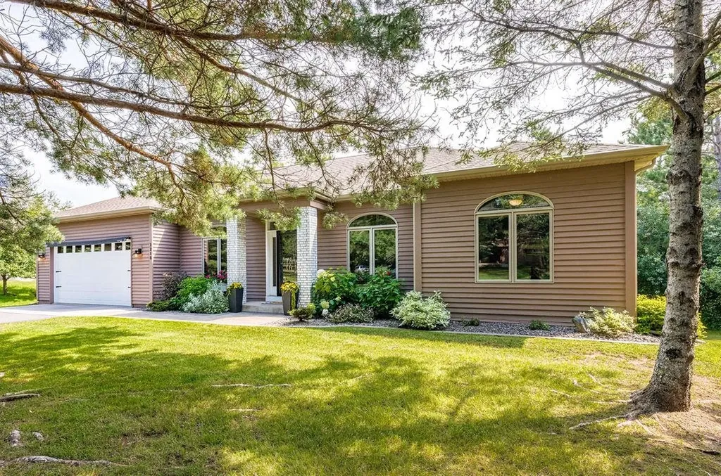 3218 Ewing Avenue Duluth MN 55803