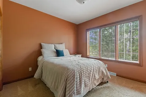 1950 Middle Lane Duluth MN 55811