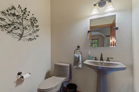 1950 Middle Lane Duluth MN 55811