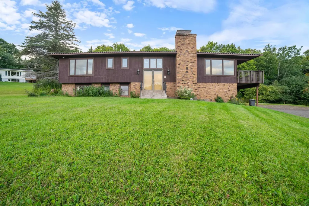 3273 Strand Road Duluth MN 55803