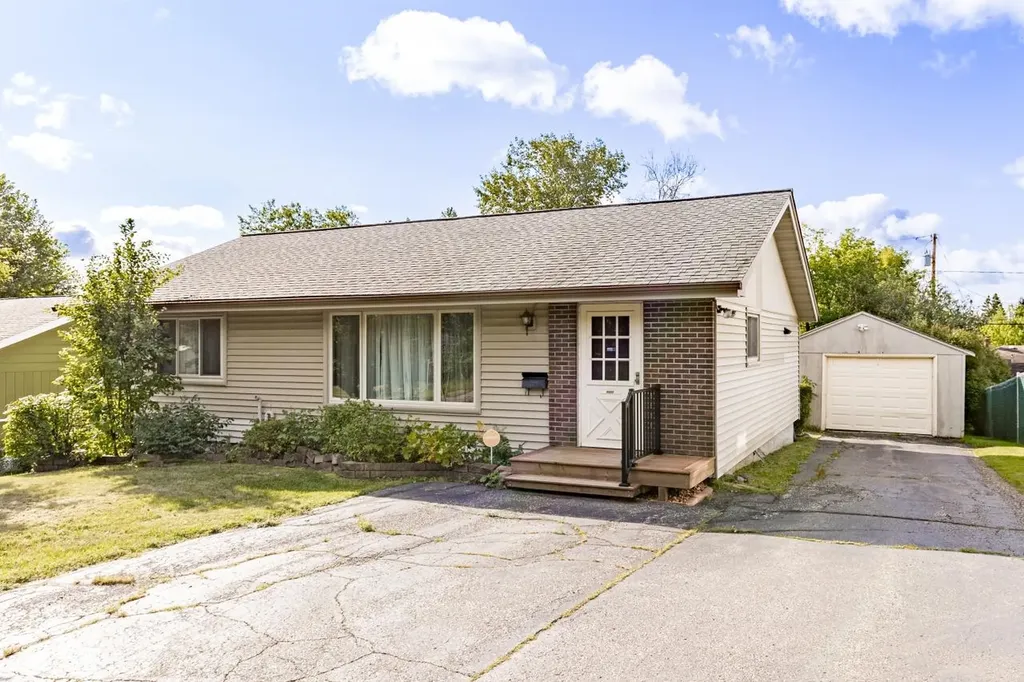 4320 Glenwood Street Duluth MN 55804