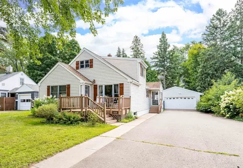 1220 Summit Avenue Cloquet MN 55720