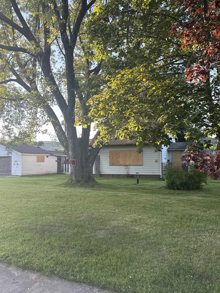 1405 103rd Avenue W Duluth MN 55808