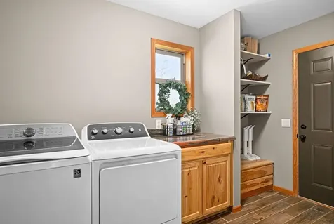 7070 Rice Lake Road Duluth MN 55803