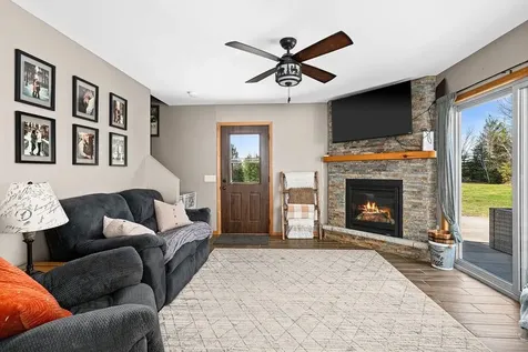 7070 Rice Lake Road Duluth MN 55803