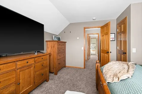 7070 Rice Lake Road Duluth MN 55803
