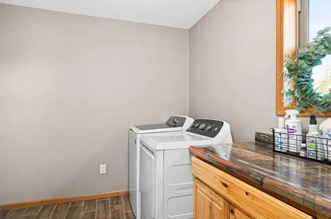 7070 Rice Lake Road Duluth MN 55803