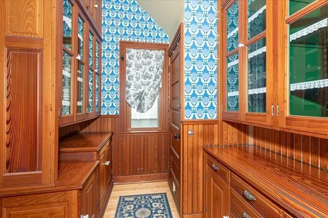 1616 E 1st Street Duluth MN 55812