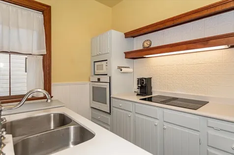 1616 E 1st Street Duluth MN 55812