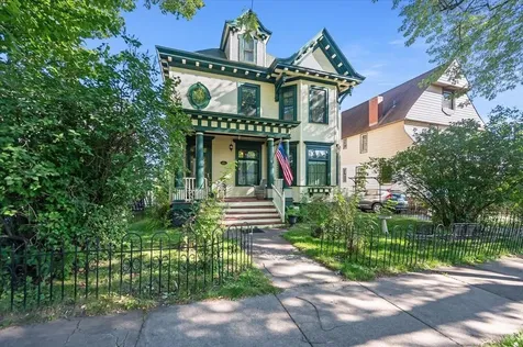 1616 E 1st Street Duluth MN 55812