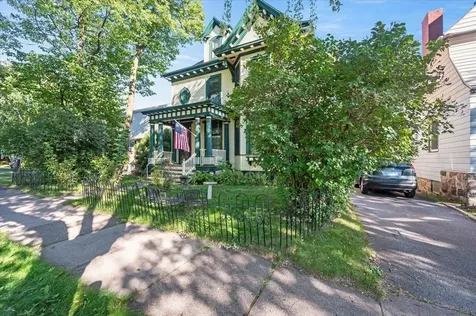 1616 E 1st Street Duluth MN 55812