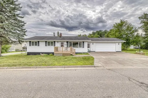 6502 Roosevelt Street Duluth MN 55807