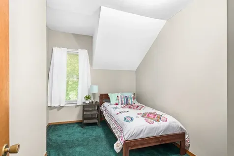 429 N 83rd Avenue W Duluth MN 55807