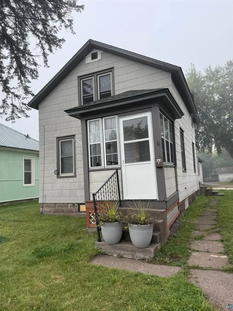 609 Vaughn Avenue Ashland WI 54806