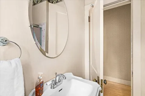 1818 Vermilion Road Duluth MN 55803