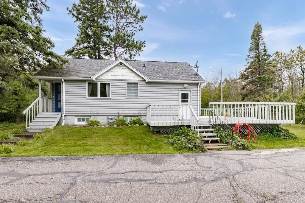 1731 W Arrowhead Road Duluth MN 55811