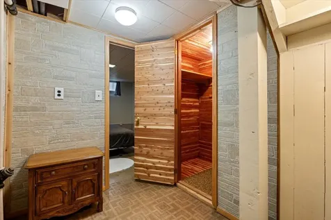 2219 W 22nd Street Duluth MN 55811