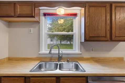 2219 W 22nd Street Duluth MN 55811