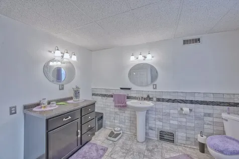 15 W 4th Avenue N Aurora MN 55705-0000