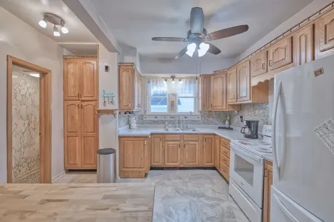 15 W 4th Avenue N Aurora MN 55705-0000