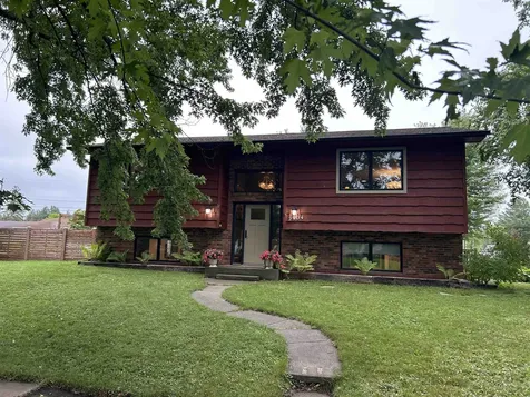 2904 E 7th Street Superior WI 54880