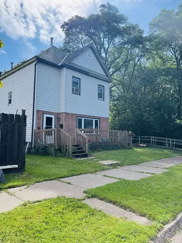 1922 Iowa Avenue Superior WI 54880