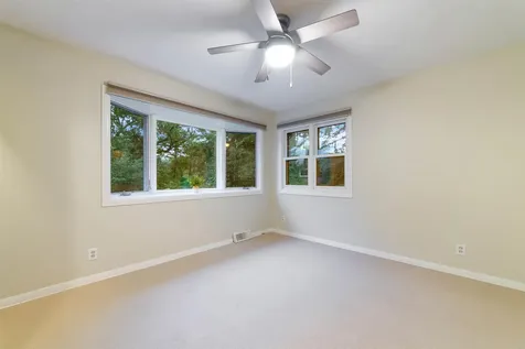 2151 Dunedin Avenue Duluth MN 55803