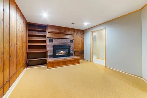 2151 Dunedin Avenue Duluth MN 55803