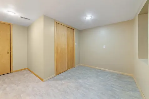 2151 Dunedin Avenue Duluth MN 55803