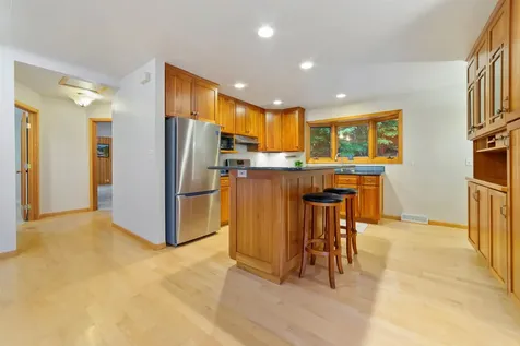 2151 Dunedin Avenue Duluth MN 55803