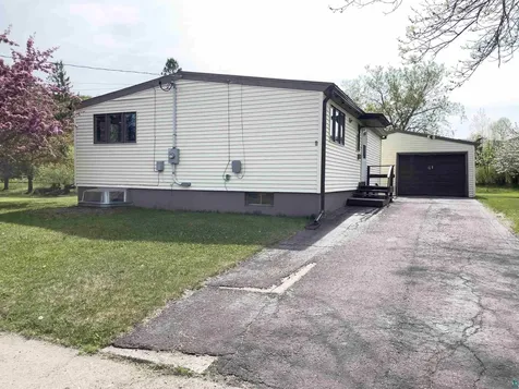 41 Bell Creek Silver Bay MN 55614