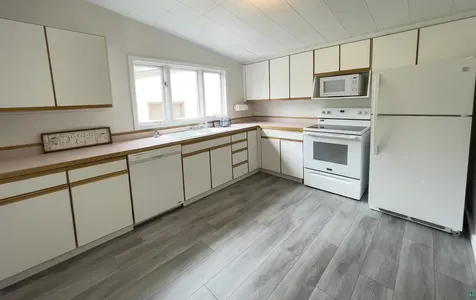 41 Bell Creek Silver Bay MN 55614