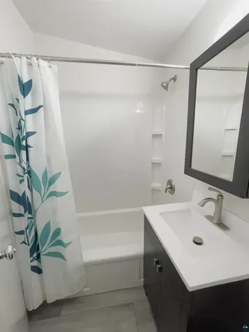 41 Bell Creek Silver Bay MN 55614