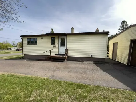 41 Bell Creek Silver Bay MN 55614