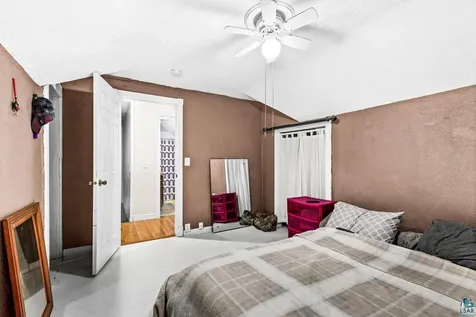 3801 W 5th Street Duluth MN 55807