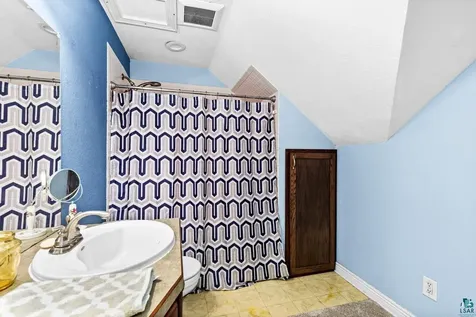 3801 W 5th Street Duluth MN 55807