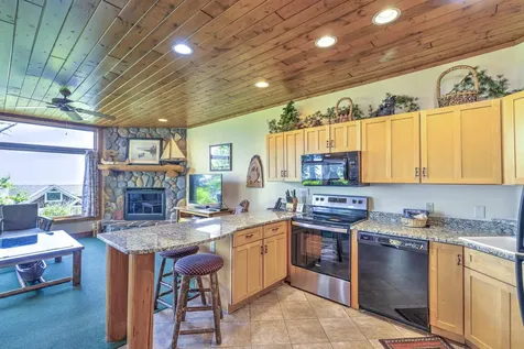 2826 Highway 61 Two Harbors MN 55616