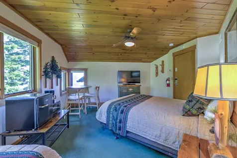2826 Highway 61 Two Harbors MN 55616