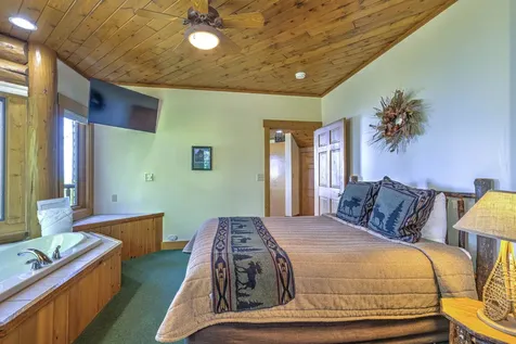 2826 Highway 61 Two Harbors MN 55616
