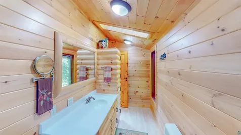 Xx Greenwood Lake Road Grand Marais MN 55604