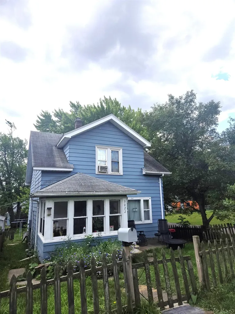 3022 Devonshire Street Duluth MN 55806