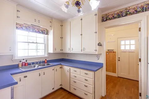 235 E Harvey Street Ely MN 55731-1013