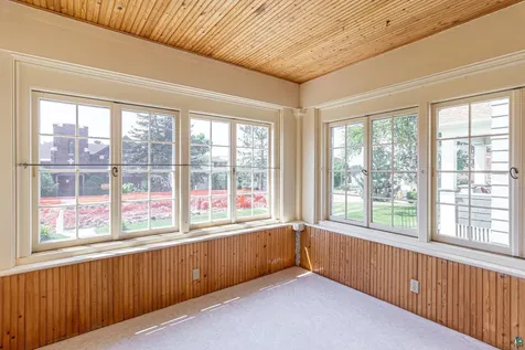 235 E Harvey Street Ely MN 55731-1013